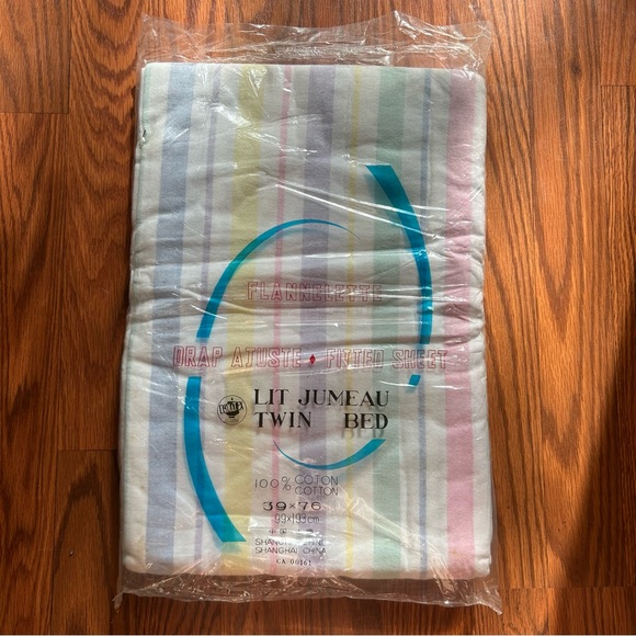 Vintage NWT Flanelette Pastel Rainbow Stripe Fitted Twin Sheet 100% Cotton - Picture 1 of 4